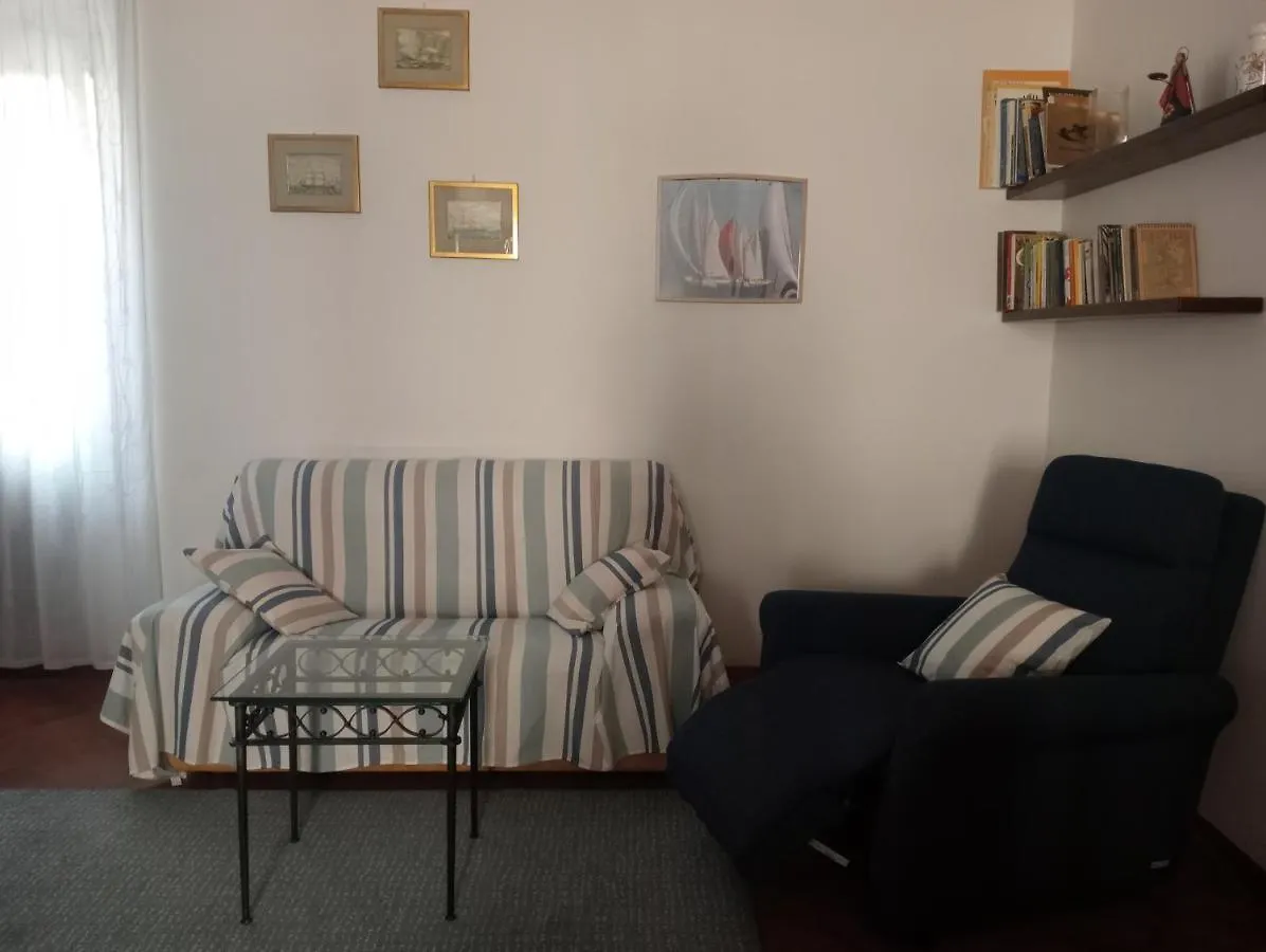 Appartamento Casa Azzurra centro storico di Orbetello